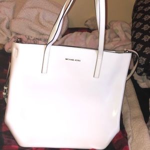 Brand new Michael Korda purse. NWT